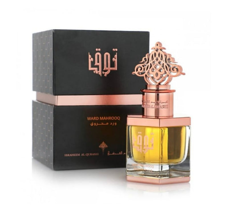  A bottle of luxurious Arabic perfume for women, featuring intricate designs and a delicate fragrance.